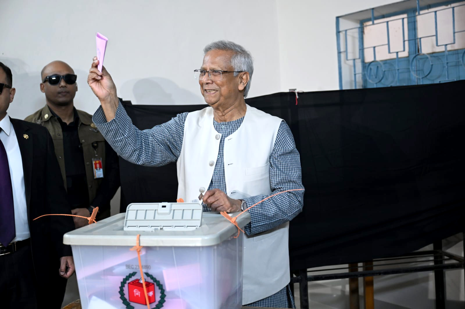 নতুন বাংলাদেশ গঠনের সুযোগ আমাদের সামনে এসেছে: প্রধান উপদেষ্টা