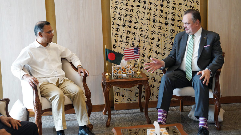 প্রধানমন্ত্রীর সঙ্গে মার্কিন রাষ্ট্রদূতের সৌজন্য সাক্ষাৎ