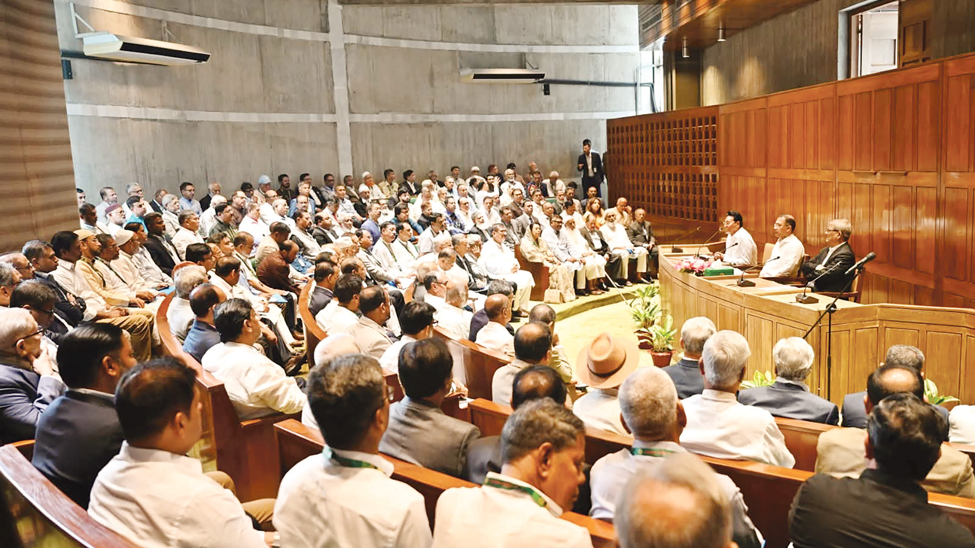সংসদীয় গণতন্ত্রের পুনর্যাত্রা