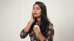 হেমন্তে ত্বকের যত্নে যে প্রসাধনীগুলো এড়িয়ে চলা উচিত