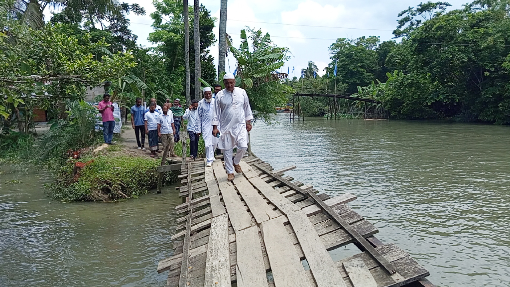 ভাঙনে বিপর্যস্ত ডুবি-কাটাখালী, এক দশকেও মেলেনি স্থায়ী সমাধান
