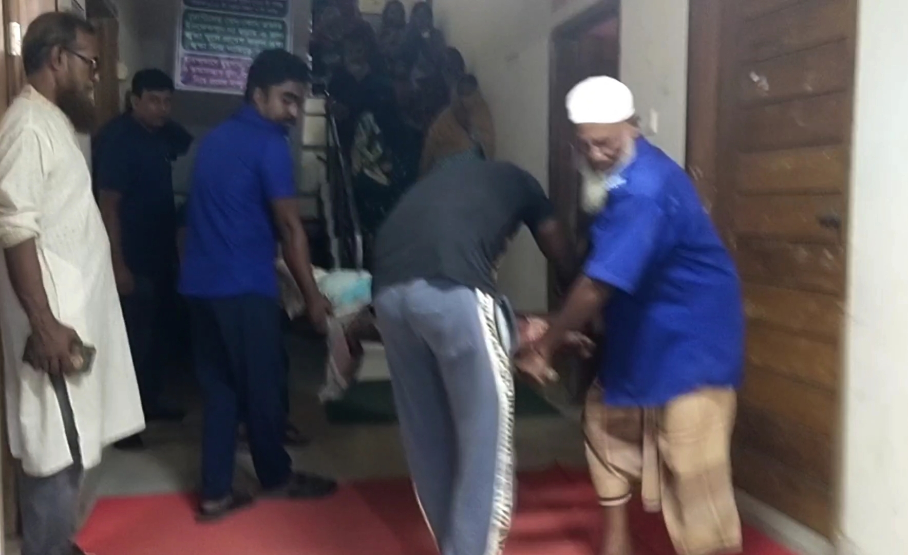 পিরোজপুরে ডাকাত অভিযোগে যুবককে গণপিটুনিতে হত্যা