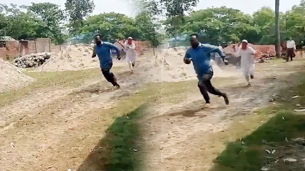 ব্রাহ্মণবাড়িয়ায় সড়কের অনিয়ম পরিদর্শনে গিয়ে মারধরের শিকার প্রকৌশলী