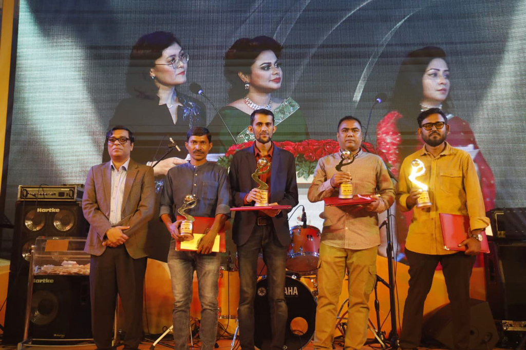 চীন নিয়ে প্রতিবেদনের জন্য পুরস্কার পেলেন ২৯ সাংবাদিক