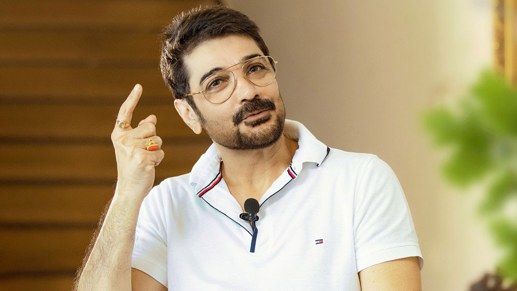 বাংলায় প্রশ্ন করতে নিষেধ করে বিতর্কের মুখে প্রসেনজিৎ