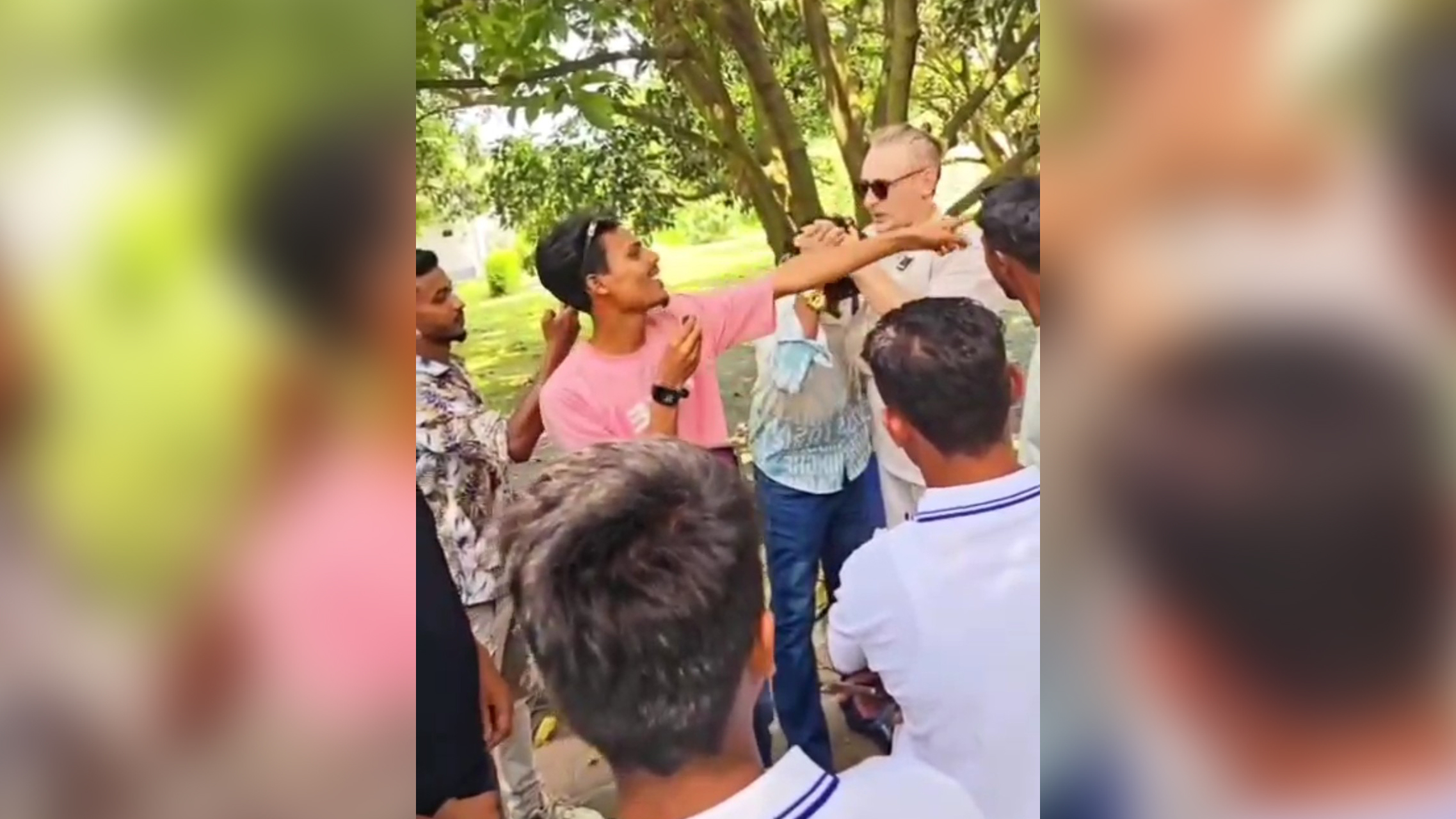 ‘কনটেন্ট ক্রিয়েটরের’ হেনস্তার শিকার দুই বিদেশি পর্যটক