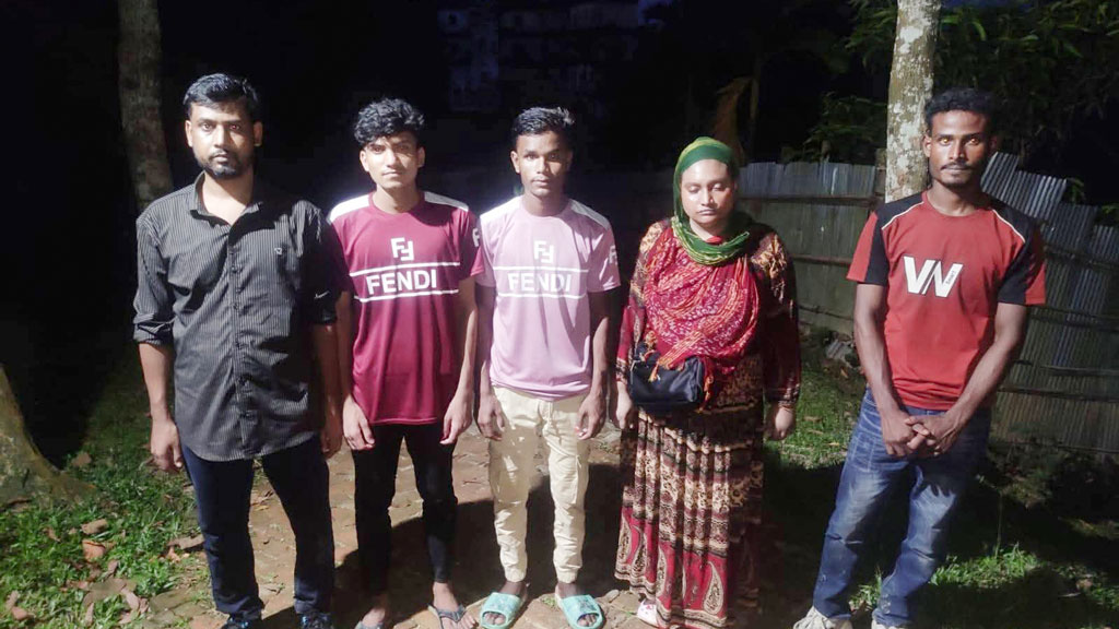 বড়লেখা সীমান্ত দিয়ে ৫ জনকে পুশ ইন বিএসএফের
