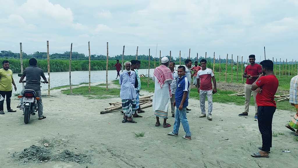সিরাজদিখানে ২০ বছর পর ধলেশ্বরী নদীর তীরে বসছে পশুর হাট