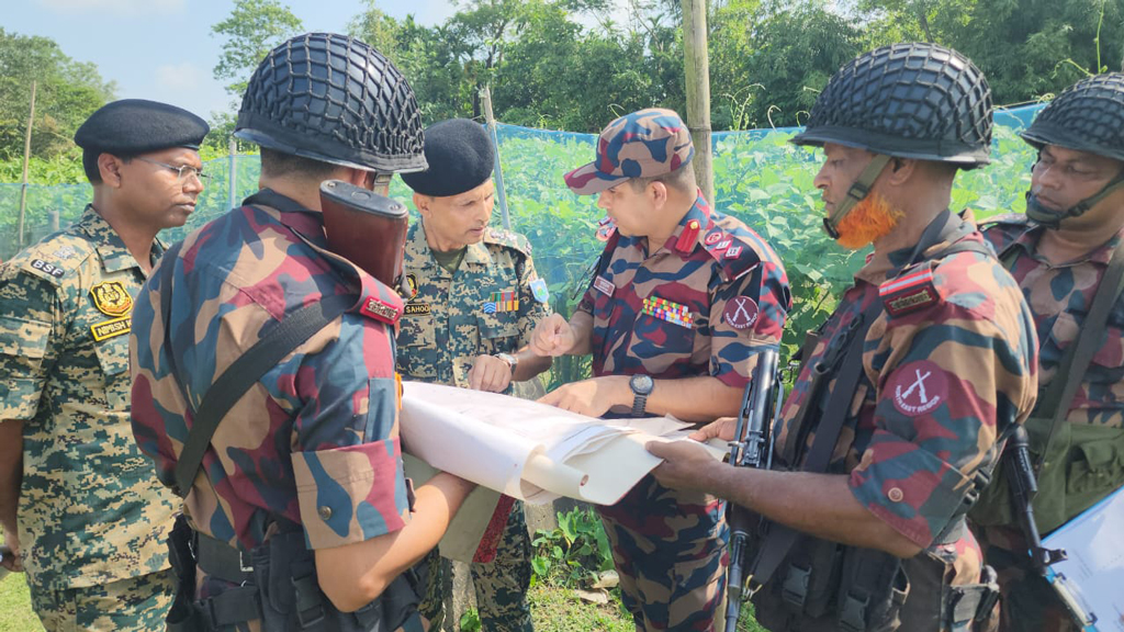 অনুপ্রবেশের ঘটনায় বিএসএফের দুঃখপ্রকাশ, বিজিবির সঙ্গে পতাকা বৈঠক