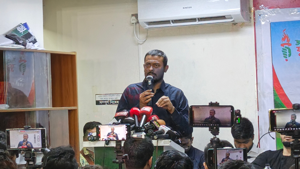 যদি সাহস থাকে আওয়ামী লীগকে রাজনৈতিকভাবে প্রতিহত করুন: নাসীরুদ্দীন পাটওয়ারী