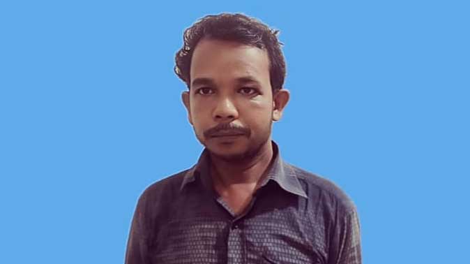 স্ত্রীকে গলা কেটে হত্যার পর থানায় আত্মসমর্পণ স্বামীর