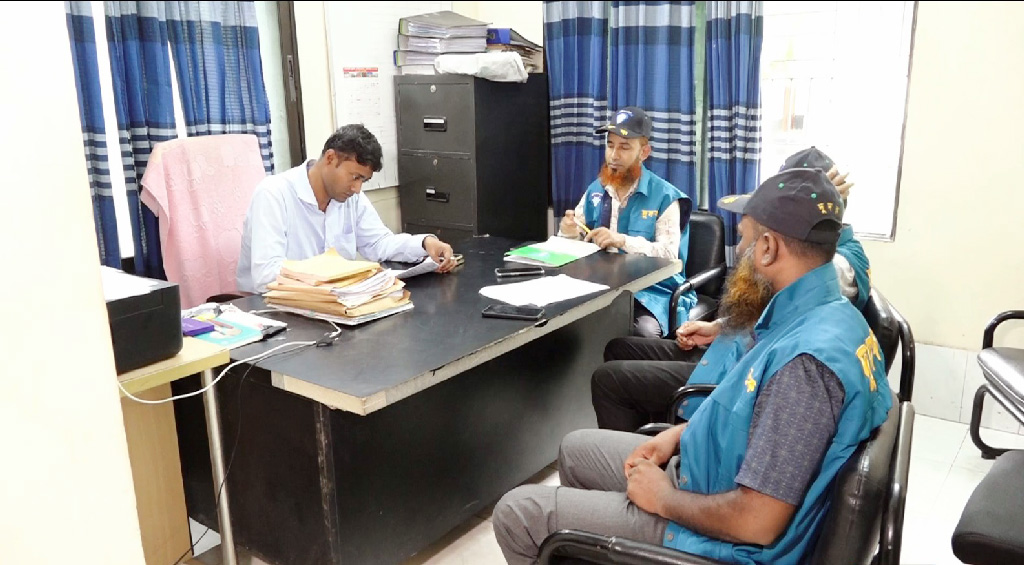 কোটি টাকার তেল আত্মসাতের অভিযোগ, কুষ্টিয়া পাউবোয় দুদকের ড্রেজার বিভাগে অভিযান