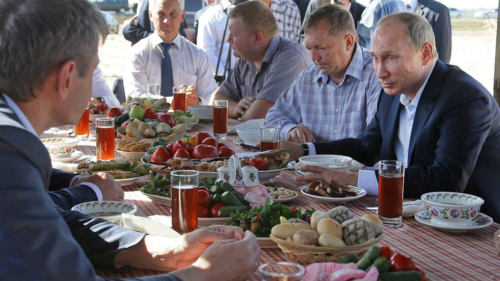 খুবই সাধারণ খাবার খান পুতিন, দেশে-বিদেশে খাদ্যতালিকায় যা থাকে