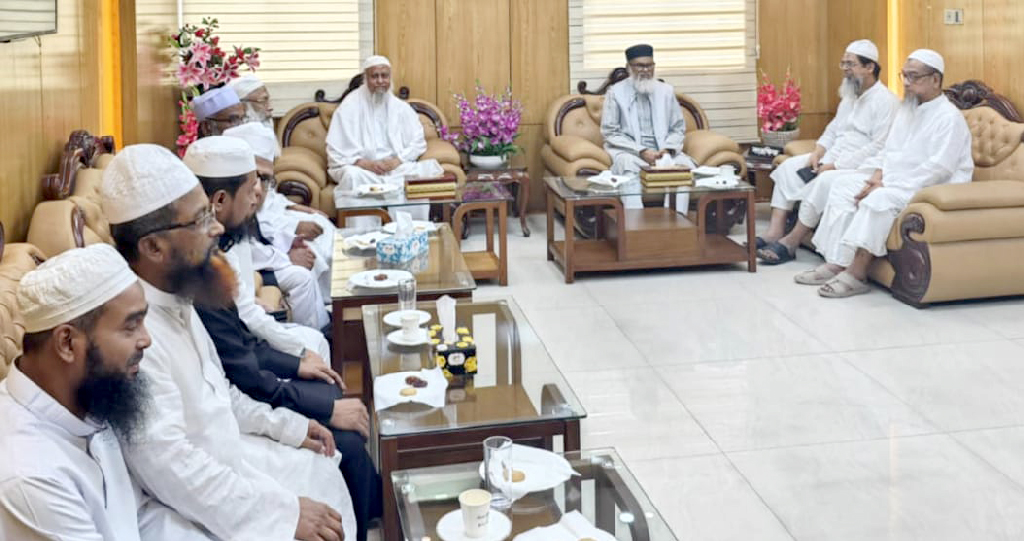 কওমি শিক্ষার্থীদের স্বীকৃত সনদের দাবি