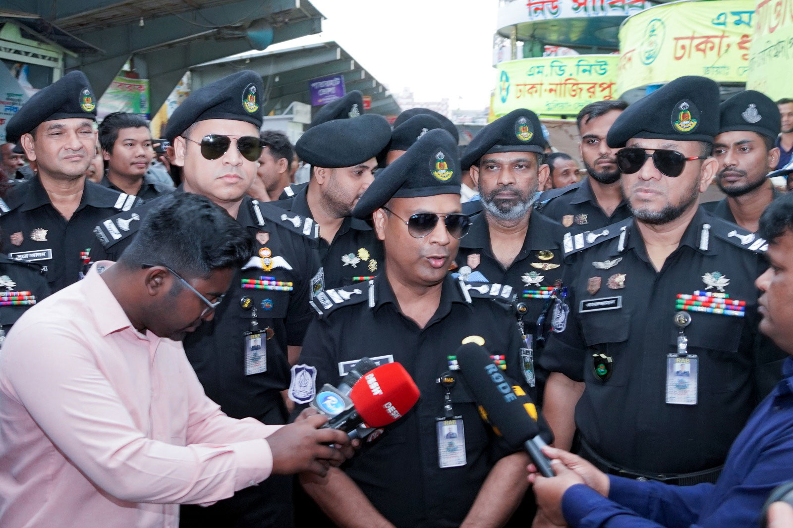 ঈদে সোশ্যাল মিডিয়ায় গুজব ঠেকাতে নজরদারি করছে র‍্যাব