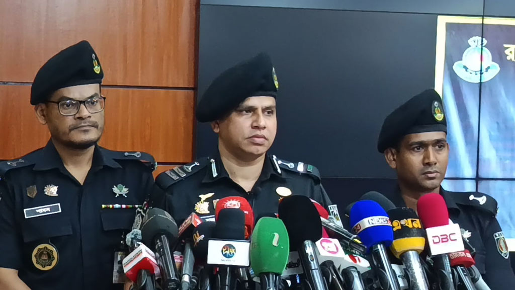 মুরাদনগরে ধর্ষণ: ভাইয়ের সঙ্গে বিবাদের প্রতিশোধ নিতে ছড়ানো হয় ভিডিও, বলছে র‍্যাব