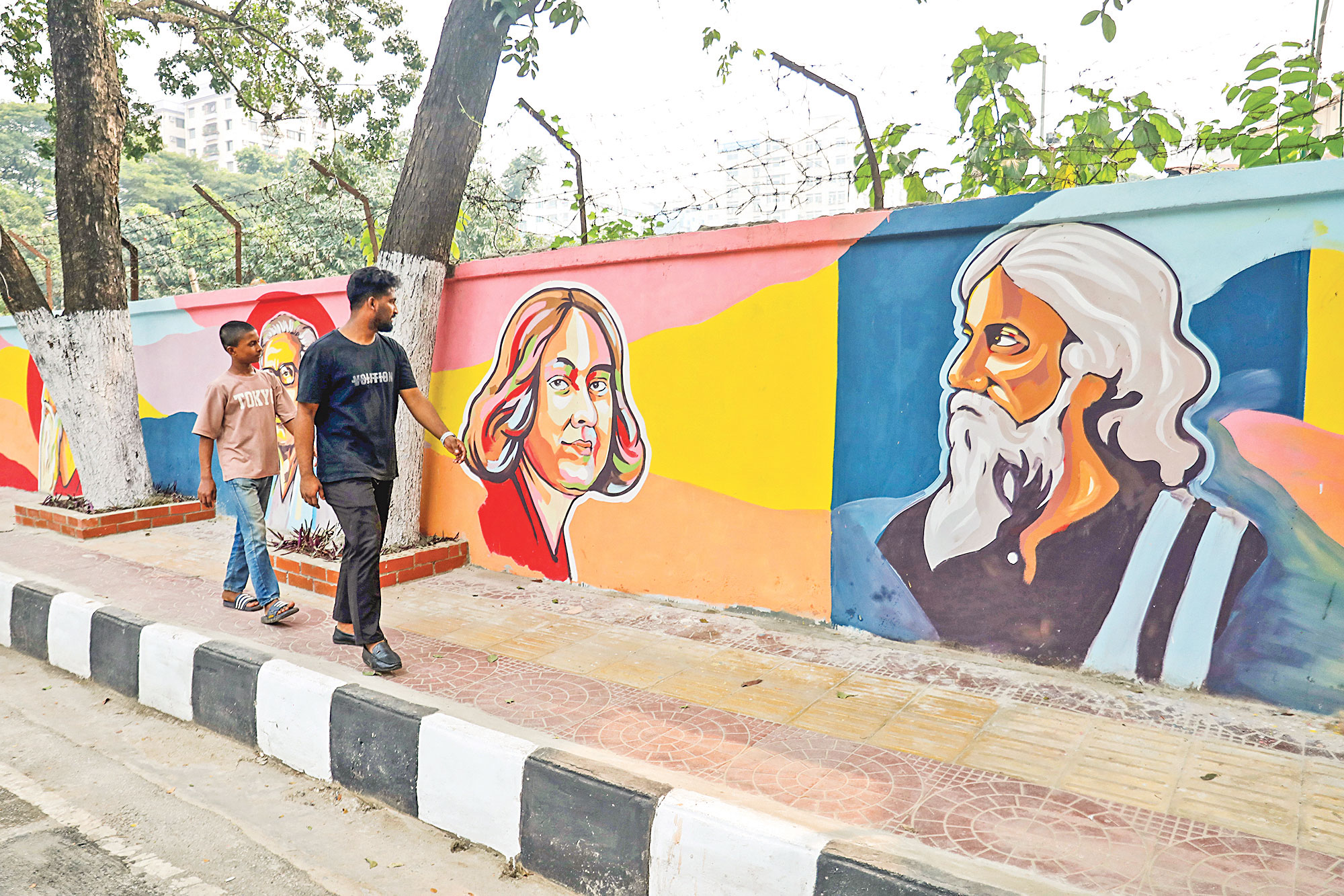 রবীন্দ্রনাথে কেন গাত্রদাহ
