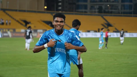 কথা রেখেছেন রাফায়েল টুডু