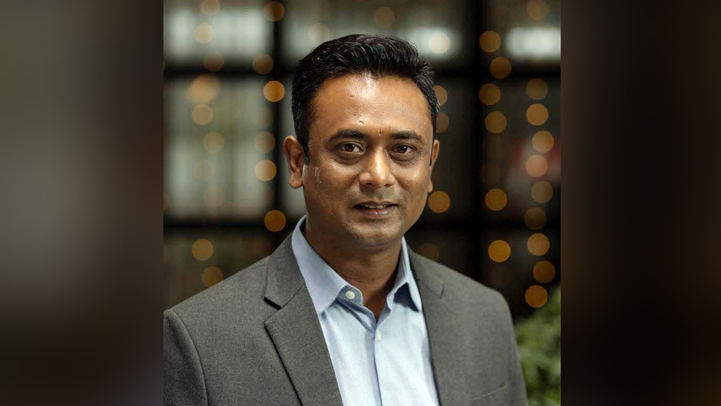 ফেনীতে দূরপাল্লার বাস বন্ধ, মুক্তিযোদ্ধা ও তাঁদের সন্তানের মানববন্ধন