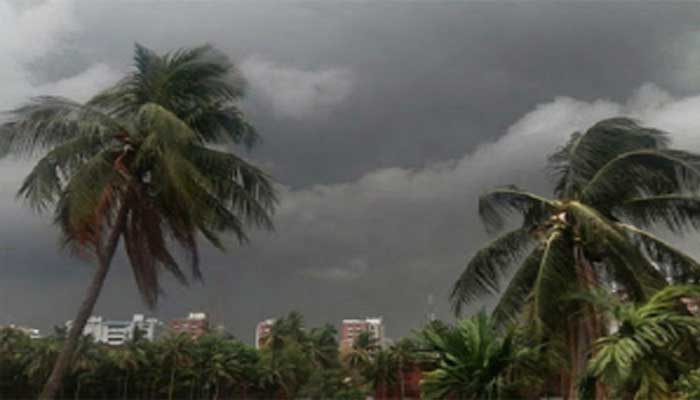ঢাকার আকাশ মেঘলা, নেই বৃষ্টির খোঁজ