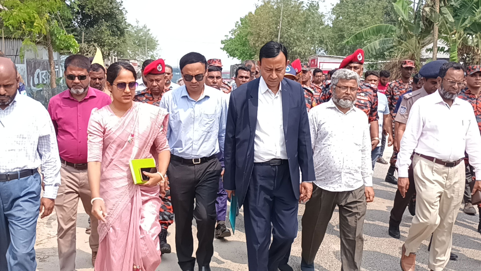 ফেরিঘাটে বাসডুবি: ঘাট পরিদর্শনে নৌপরিবহন মন্ত্রণালয়ের তদন্ত কমিটি