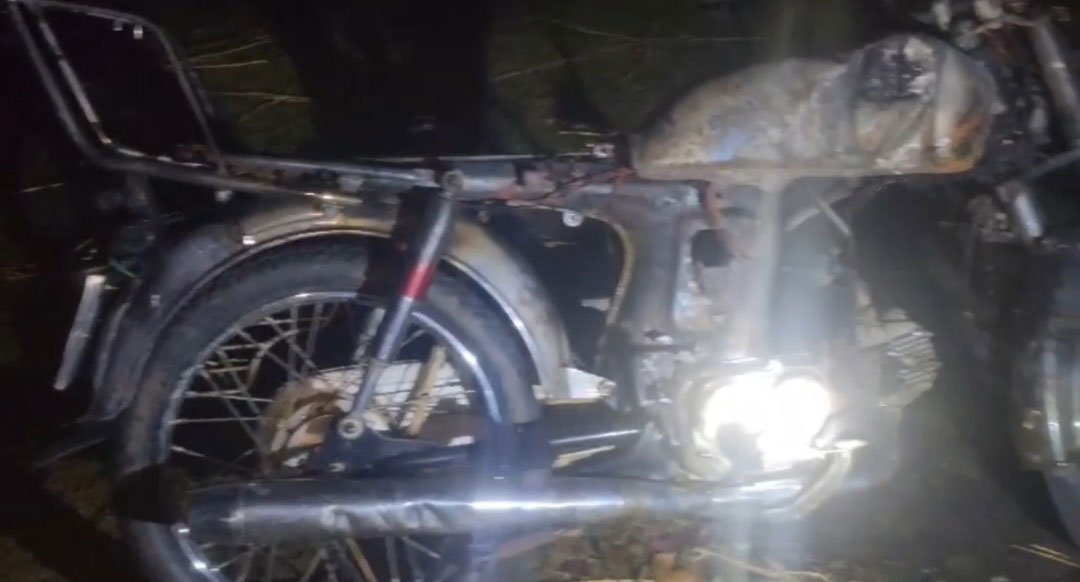 বিএনপি-জামায়াত হাতাহাতির ভেতর মুয়াজ্জিনের মৃত্যু, মহাসড়ক অবরোধ