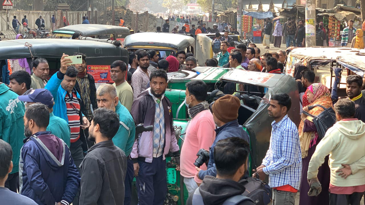 রাজশাহী থেকে সব রুটে বাস চলাচল শুরু