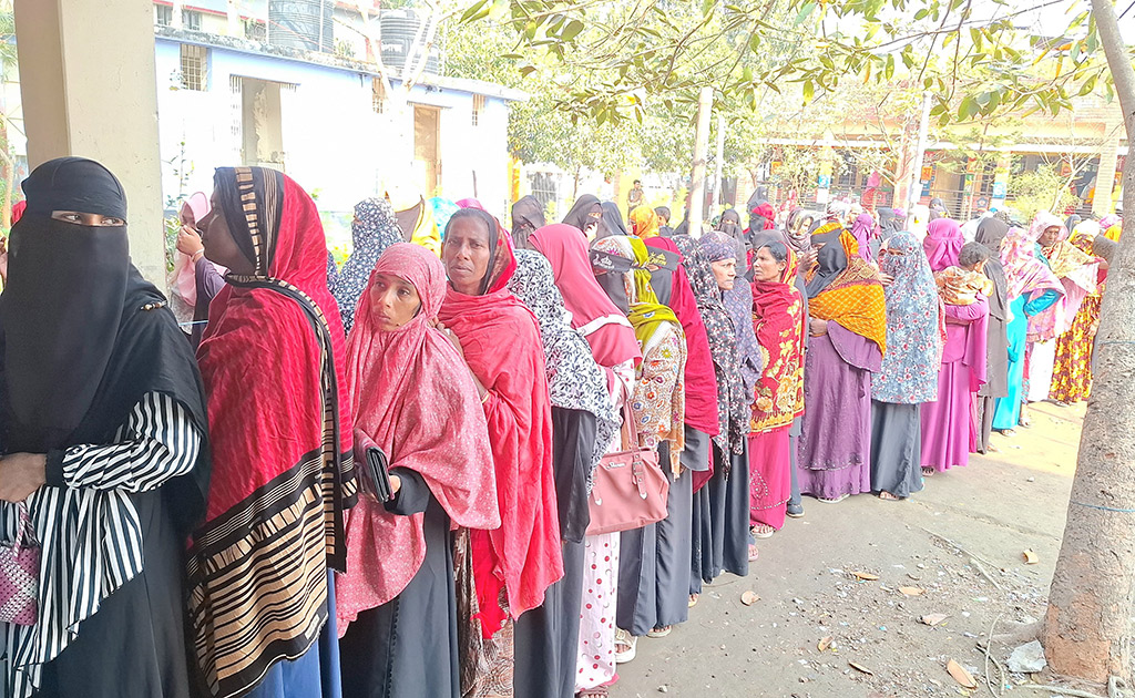ভোটকেন্দ্রে সন্তান প্রসব, নাম রাখা হলো
‘খালেদা জিয়া’