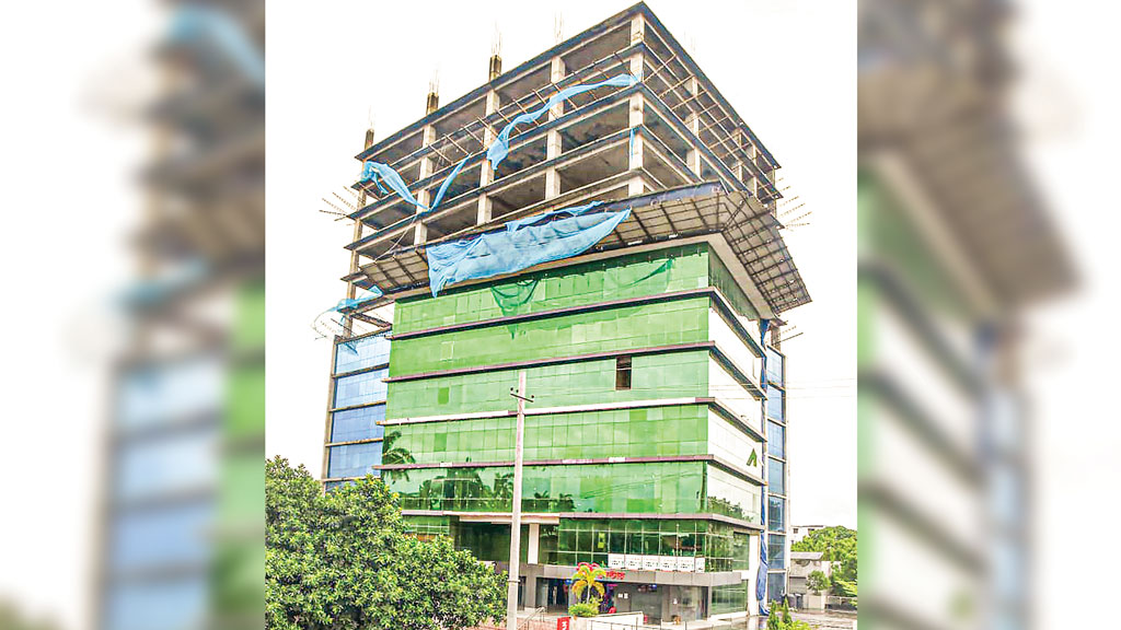 ১৬ বছরে হয়নি ১৬ তলার কাজ