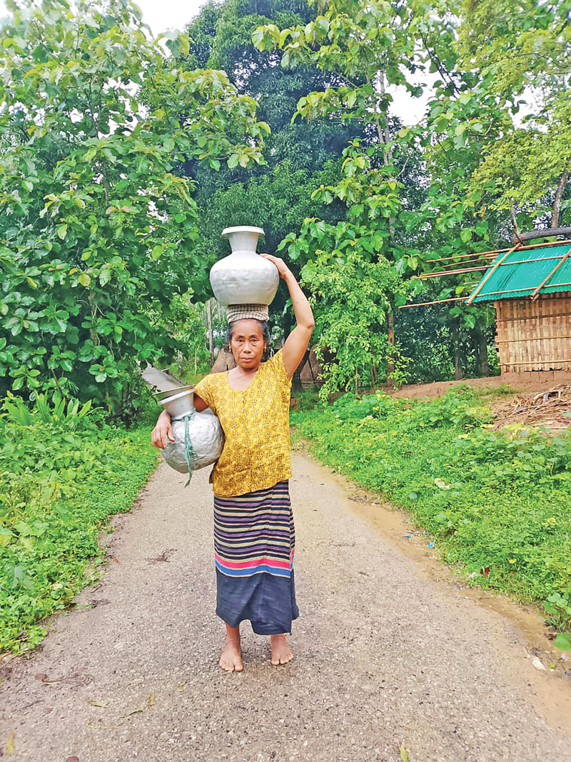 যে জীবন কাটে স্বীকৃতিহীন শ্রমে