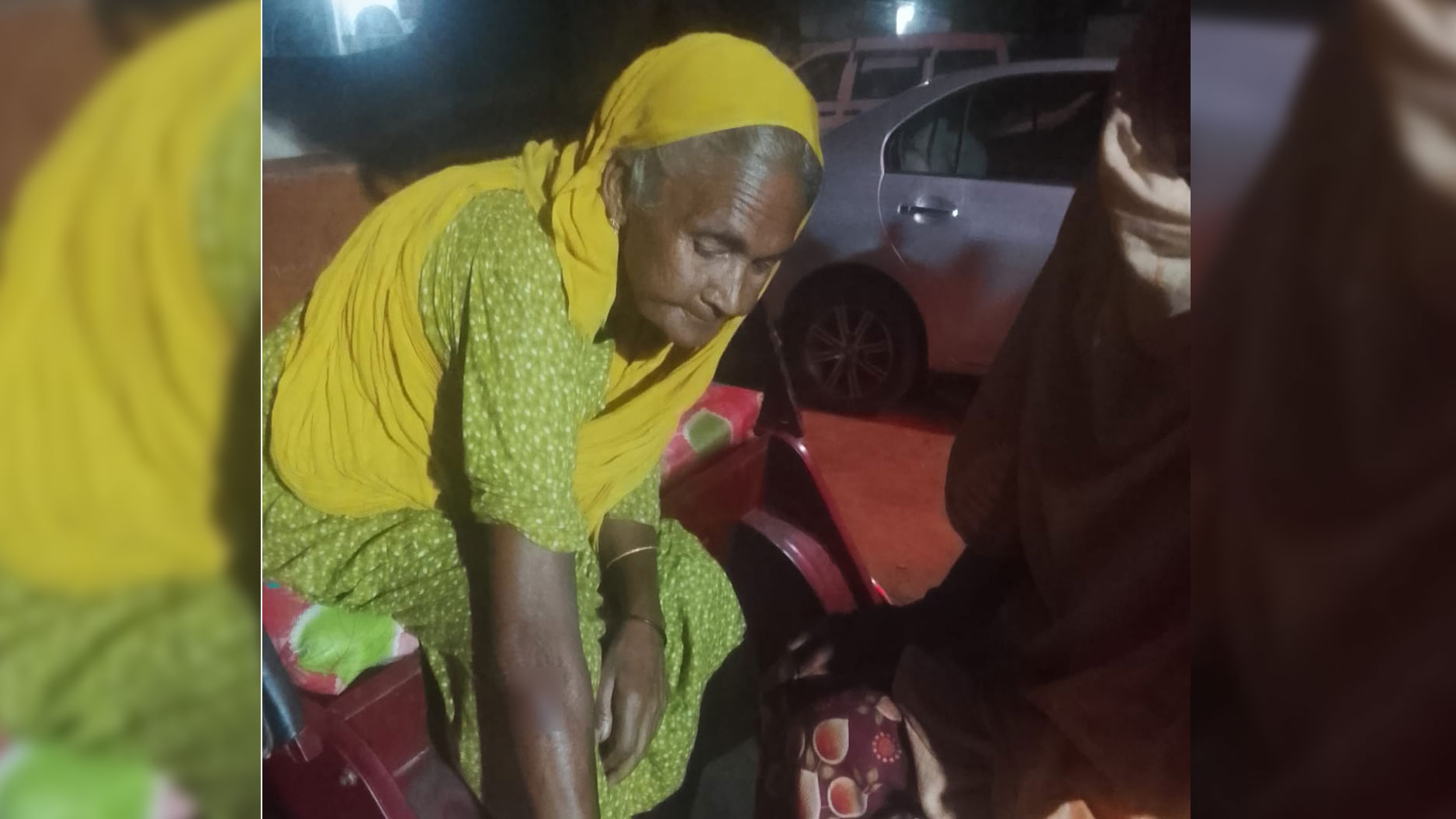 মসজিদে জমি দান করায় দুই ছেলে ও নাতির বিরুদ্ধে বৃদ্ধা মাকে মারধরের অভিযোগ