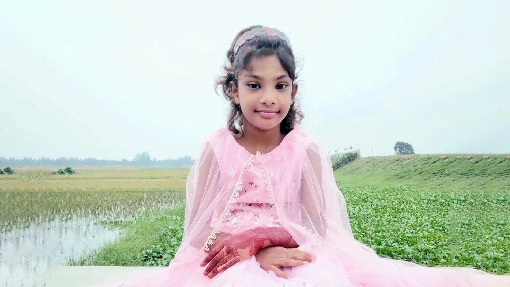 মাইকিং করেও মেলেনি সন্ধান, বাড়ির অদূরে পাটখেতে মিলল শিশুর মরদেহ