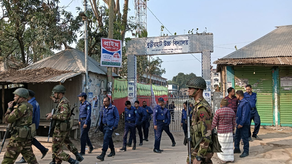 এবার রংপুরে নারীদের ফুটবল ম্যাচ বন্ধ, ১৪৪ ধারা