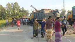 রংপুরে দাঁড়িয়ে থাকা ডাম্প ট্রাকে বাসের ধাক্কা, নিহত ৩