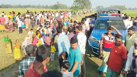 গঙ্গাচড়ায় অটোরিকশা চুরির অভিযোগে গণপিটুনি, দুজন নিহত