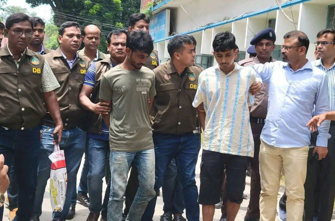 ইয়াবা সেবনে বাধা দেওয়ায় চারজনকে খুন, গ্রেপ্তার ২ তরুণ: পুলিশ