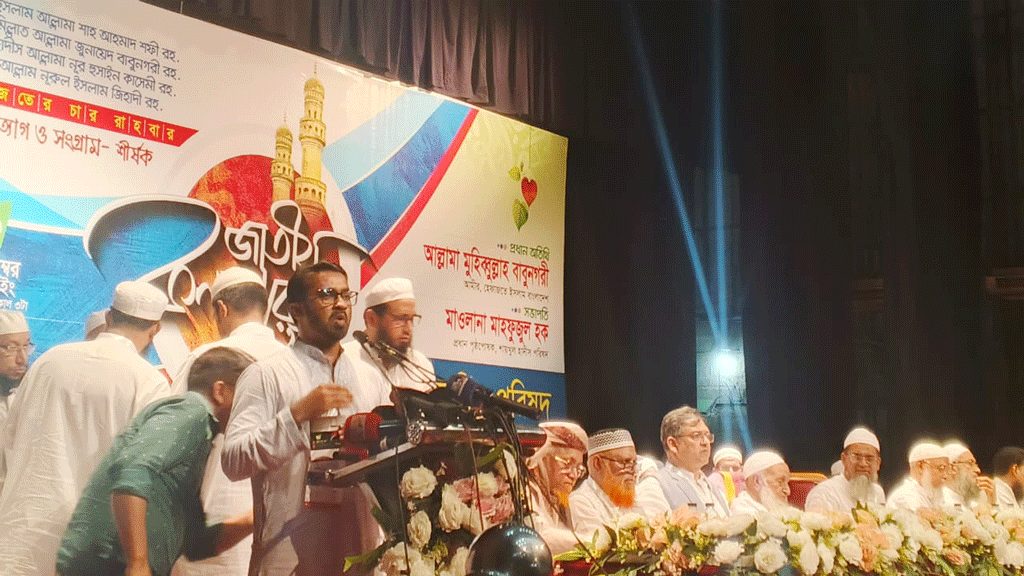 হেফাজতে ইসলামকে বাদ রেখে বাংলাদেশে রাজনীতি করা যাবে না: রাশেদ খান