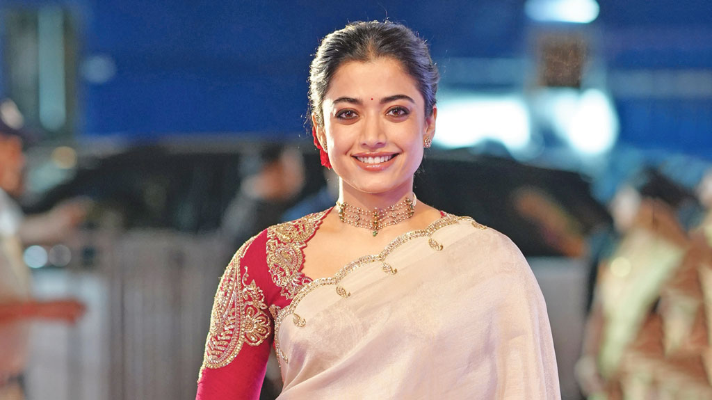 ৪০০ পরিবার দত্তক নিলেন রাশমিকা