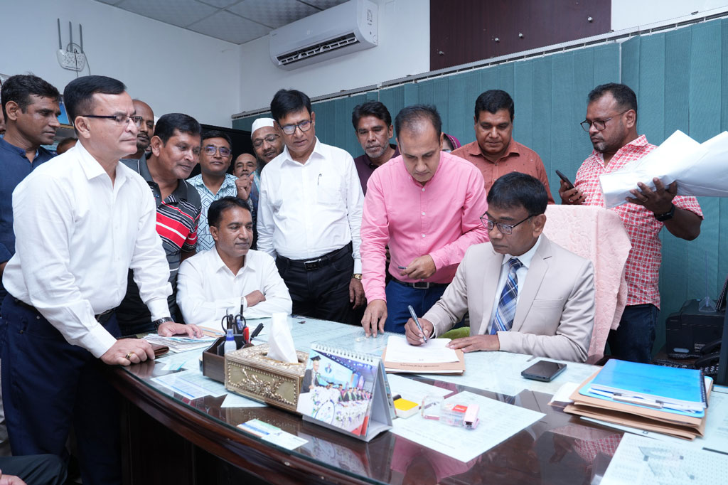 রাজশাহী বিশ্ববিদ্যালয়ের ভারপ্রাপ্ত রেজিস্ট্রার হলেন আসলাম হোসেন