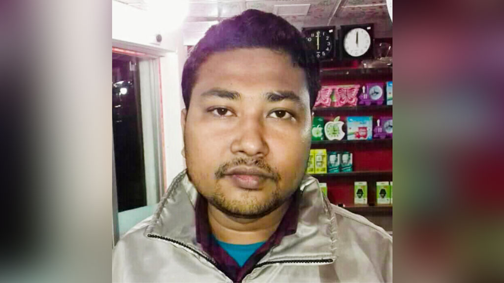 মান্দায় ফার্মাসিস্টের বিরুদ্ধে অনিয়মের অভিযোগ, শোকজ