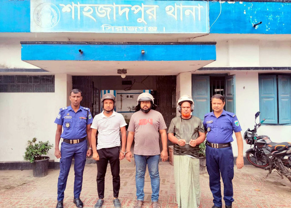 চাঁদা না দেওয়ায় ছাত্রীর শ্লীলতাহানির চেষ্টা, গ্রেপ্তার ৩