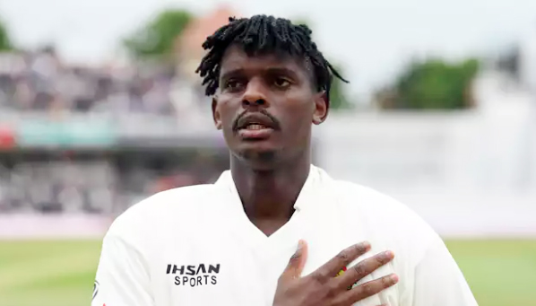 জিম্বাবুয়ের নতুন টেস্ট ও ওয়ানডে অধিনায়ক এনগারাভা