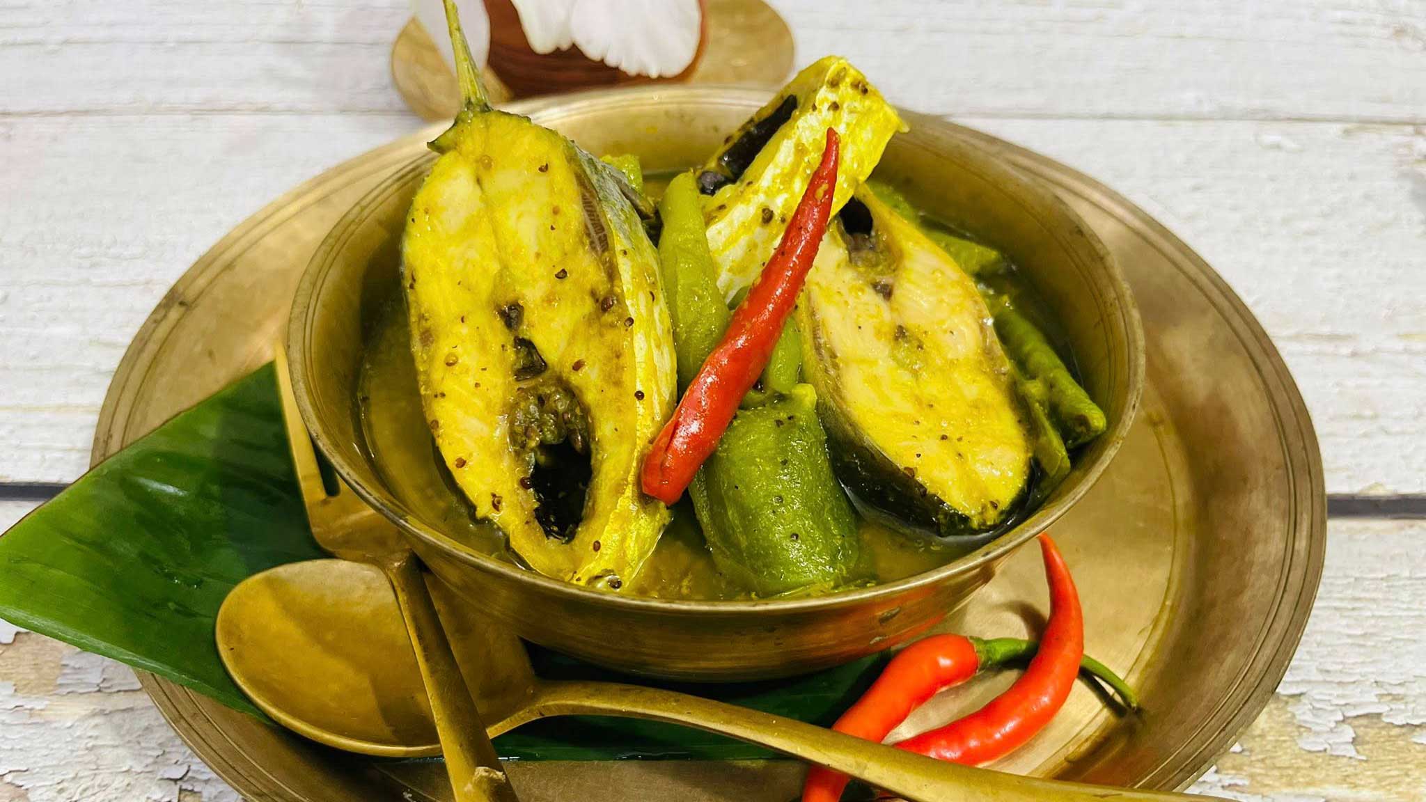 ঝিঙে সরিষাবাটায় ইলিশ মাছ