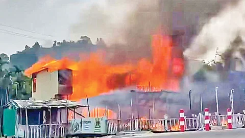 পর্যটনকেন্দ্রে মৃত্যুফাঁদ, দায় এড়ানোর সুযোগ নেই