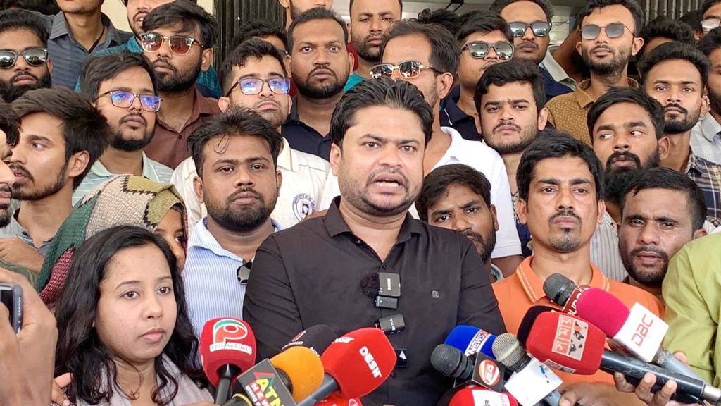 আমাদের ওপর হামলা করতে ৩টি সংগঠনকে টাকা দিয়েছে বিশ্ববিদ্যালয় প্রশাসন: রাবি ছাত্রদল সভাপতি