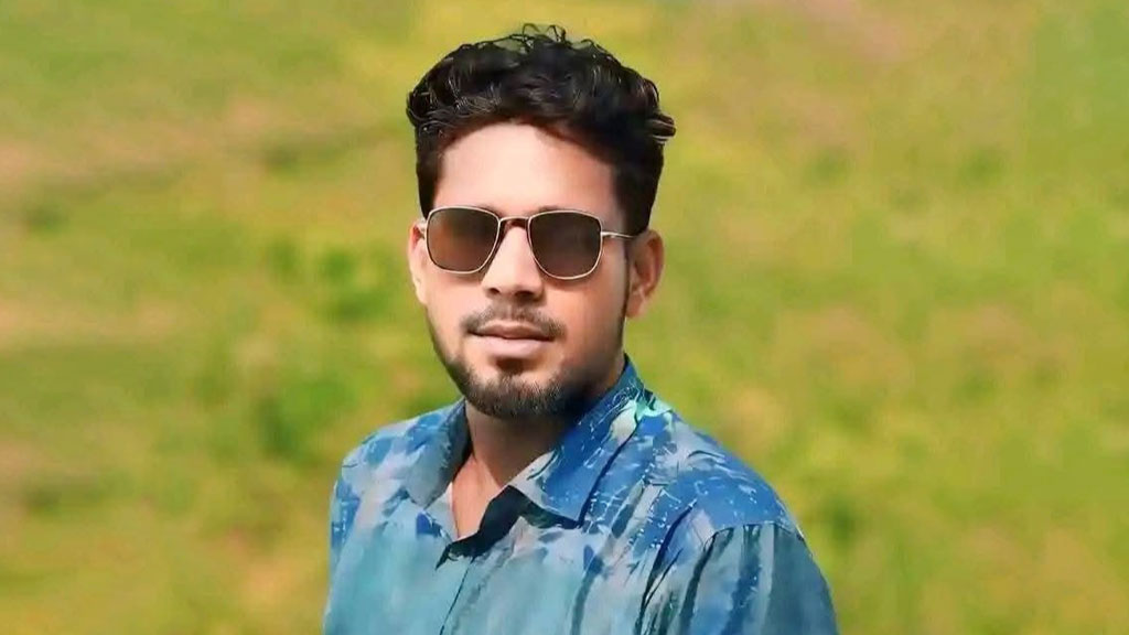 চাকরি হারানো শিক্ষকের লাশ পড়েছিল সড়কে
