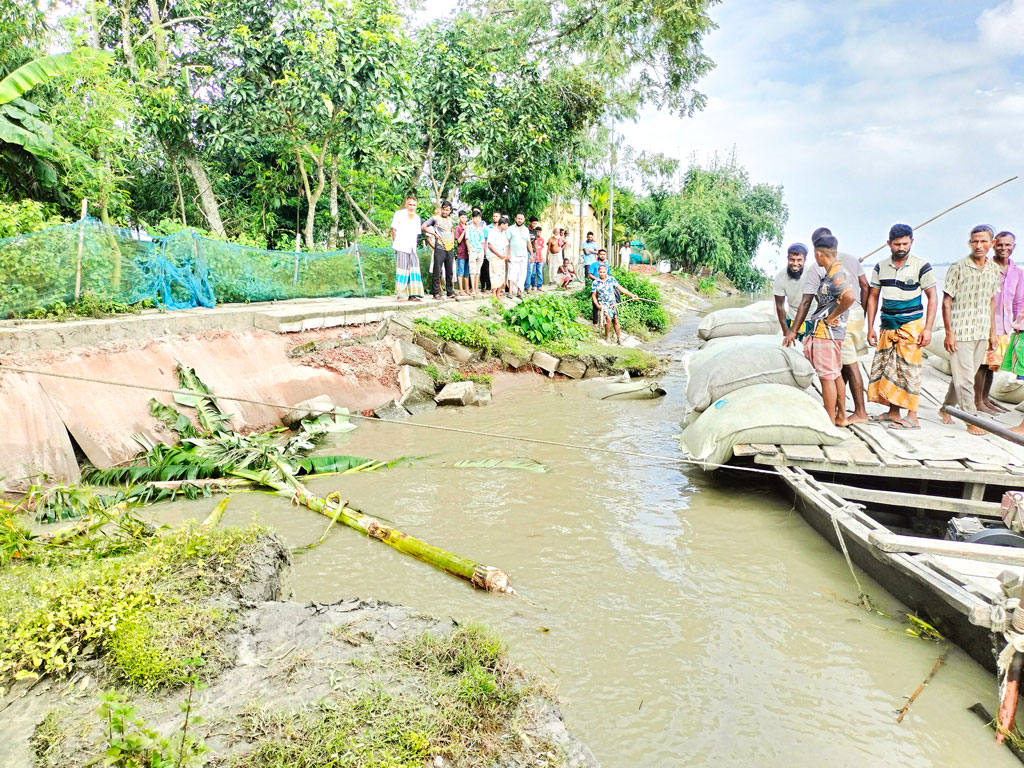 পানি নামতেই তিস্তার ভাঙন