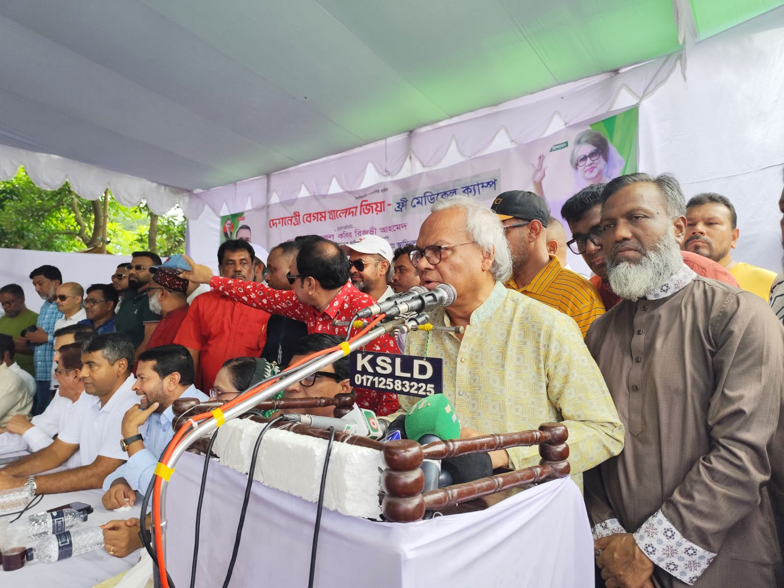 মিটফোর্ডের ঘটনায় কিছু দল রাজনৈতিক ফায়দা লোটার চেষ্টা করছে: রিজভী
