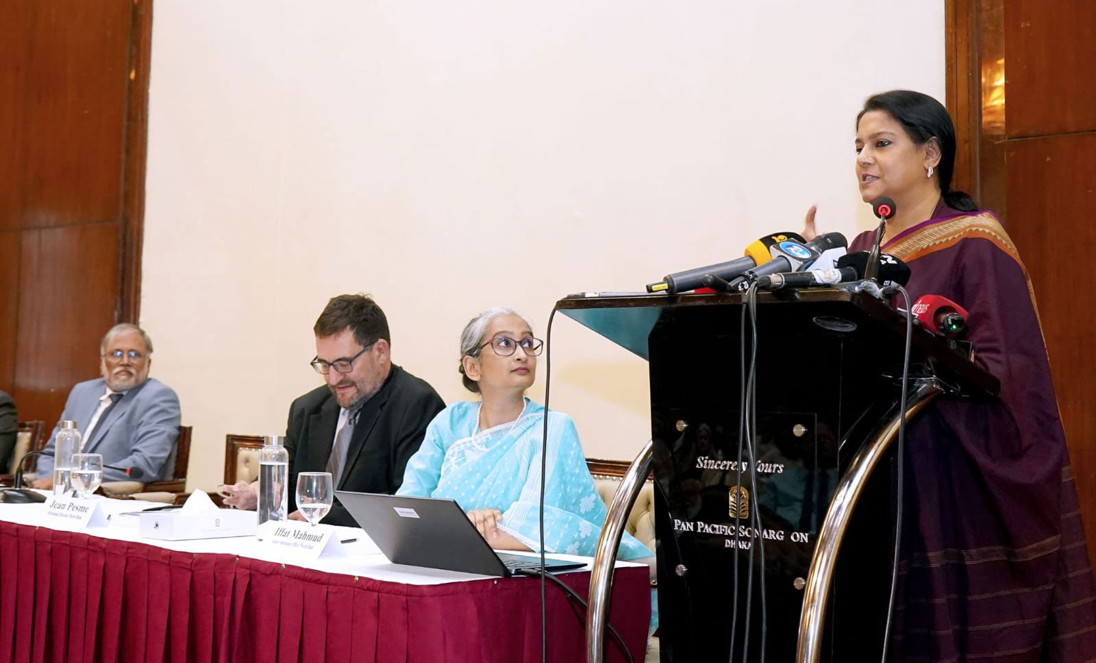 তাপমাত্রা বৃদ্ধি আমাদের জনস্বাস্থ্য ও অর্থনীতিকে মারাত্মক ঝুঁকিতে ফেলছে: রিজওয়ানা হাসান