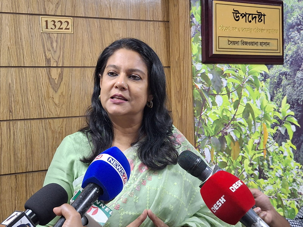 সচিবালয় দিয়ে সরকারি অফিসে একবার ব্যবহার্য প্লাস্টিক নিষিদ্ধের যাত্রা শুরু: পরিবেশ উপদেষ্টা
